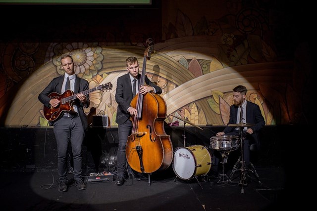Milestones Trio, Toronto