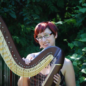 Live Music & Bands: Liane James - Harpist 2