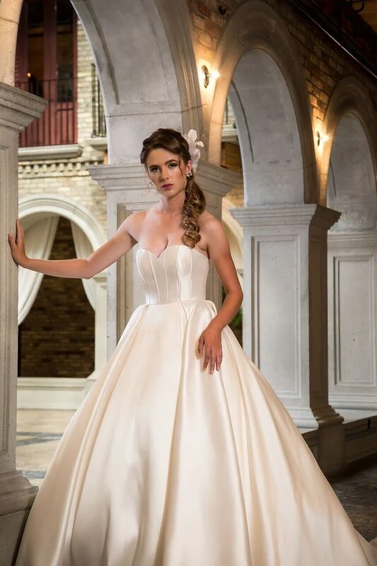 Sharleez Bridal, Ajax
