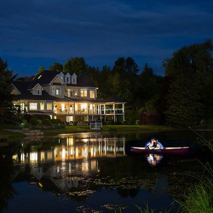 Bella Donna's featured in Highschool Sweethearts Tie The Knot At Nestleton Waters Inn