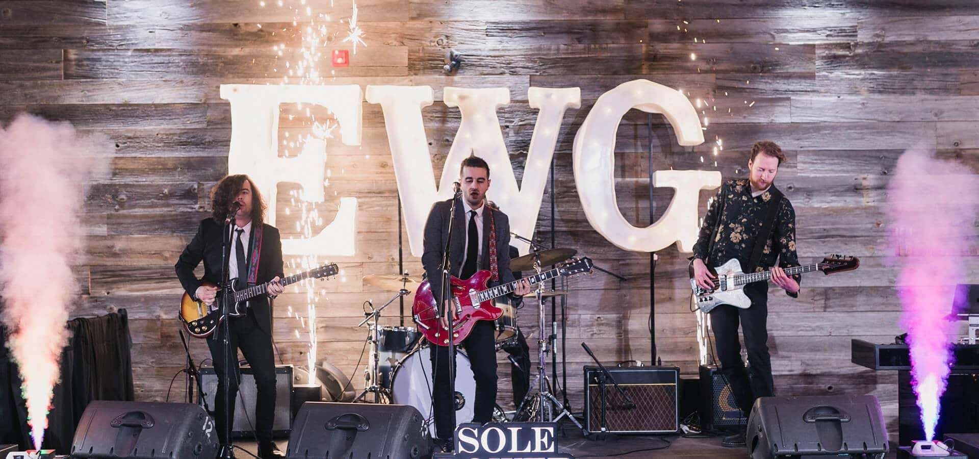 Hero image for 7 Great Tips for Hiring a Wedding Band (from the Pros themselves)