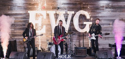 7 Great Tips for Hiring a Wedding Band (from the Pros themselves)