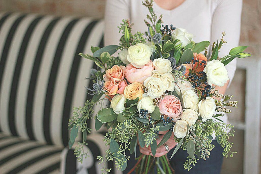 Mint Floral Co. featured in Wedding Floral Trends from over 15 of Toronto’s Top Florists!