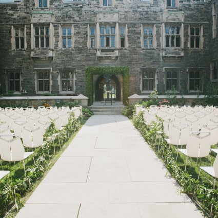 Hart House featured in 20 of Toronto’s Prettiest Outdoor Wedding Ceremony Venues