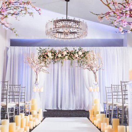 Hilton Mississauga/Meadowvale featured in A Stunning “Blooming Romance” Styled Shoot