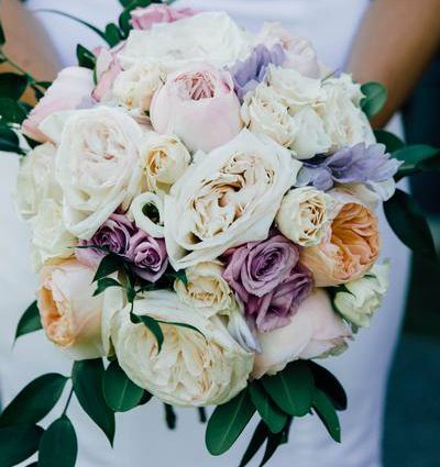 Mint Floral Co. featured in Ashley and Jeffrey’s White-and-Blush Wedding at Nestleton Wat…