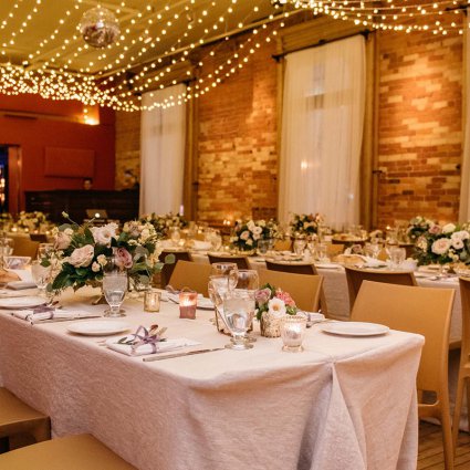 Gladstone House featured in Belinda and Conor’s Classic City Wedding at the Gladstone Hotel