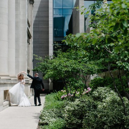 Fancy Pufs featured in Samantha and Joey’s White-and-Green Lush Garden Wedding