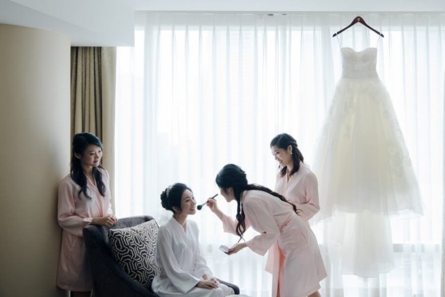 Olivia and Ben's Enchanting Wedding at the Shangri-La Hotel