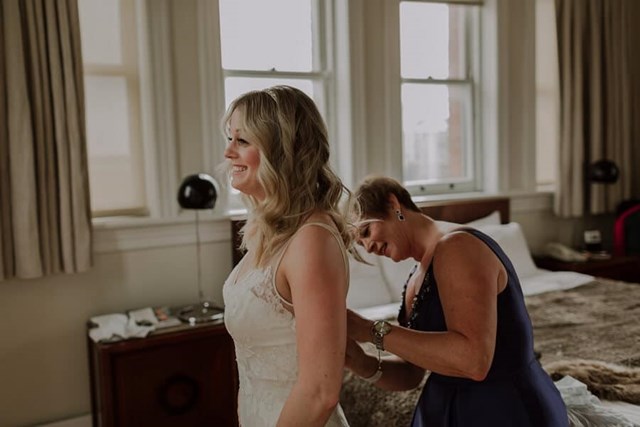 Niki and Dave's Romantic Wedding at The Gladstone Hotel
