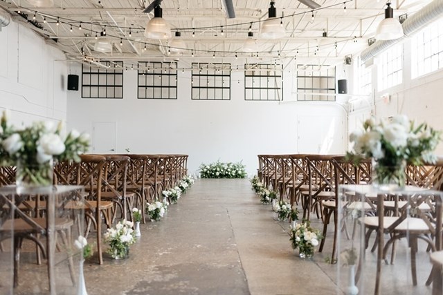 Kwan Yu and Jimmy's Simple-Yet-Stylish Wedding at Airship 37