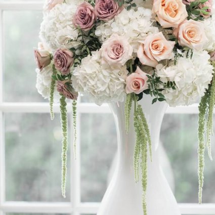 Royal Orchid Florist featured in Nicole and Adam’s “Chic Soiree” at The Doctor’s House