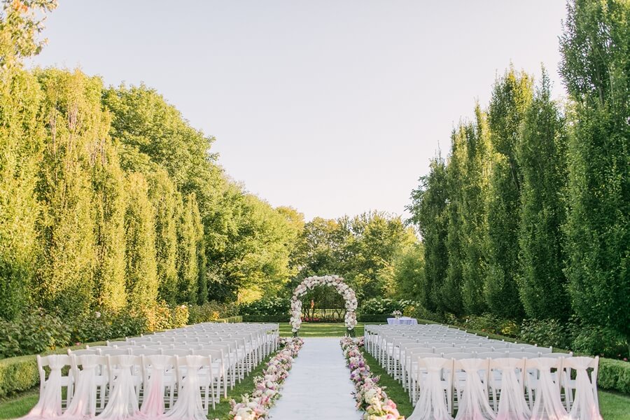 Prettiest Outdoor Wedding Ceremony Spaces in Toronto