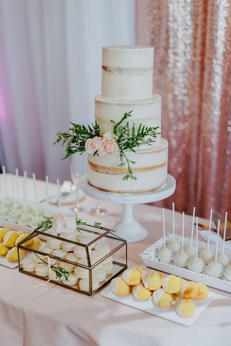 Steph + Ben's Pretty Pastel Wedding at the Guild Inn Estate