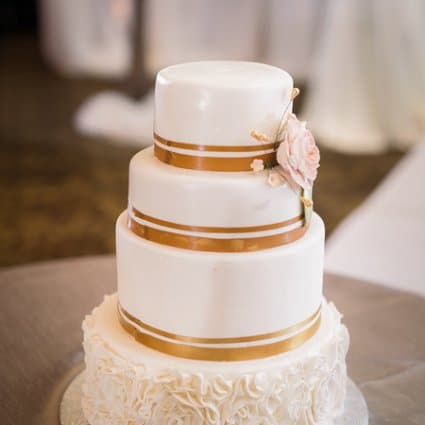 Easy Sweets featured in Samara & Eli’s Classically Elegant Wedding at Bellvue Manor