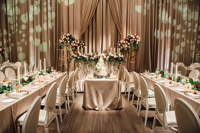 Simply Sienna, Markham