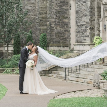 FIORI Oakville featured in Dana and Fraser’s Sweetly Elegant Affair at The King Edward H…