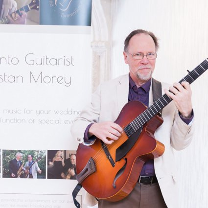 Dunstan Morey Guitarist featured in 2019’s Annual Wedding Open House at Estates of Sunnybrook