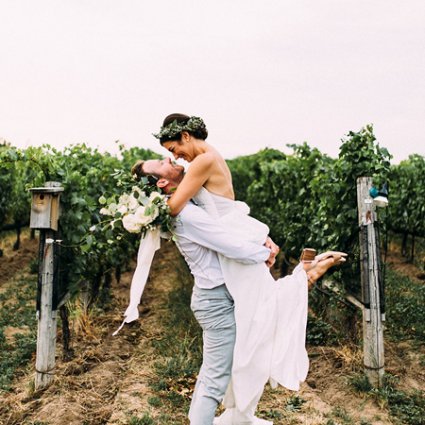 Ravine Vineyard featured in Kelly and Sean’s Romantic Wedding at Ravine Vineyards