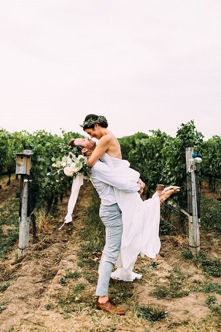 Kelly and Sean's Romantic Wedding at Ravine Vineyards