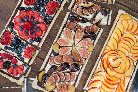 14 Delightful Catered Desserts for the 2019 Wedding Season