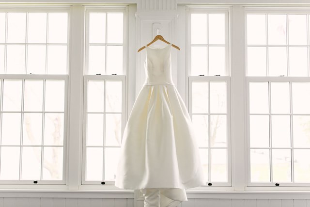 Megan and Santiago's Lakeside Wedding at the Royal Canadian Yacht Club