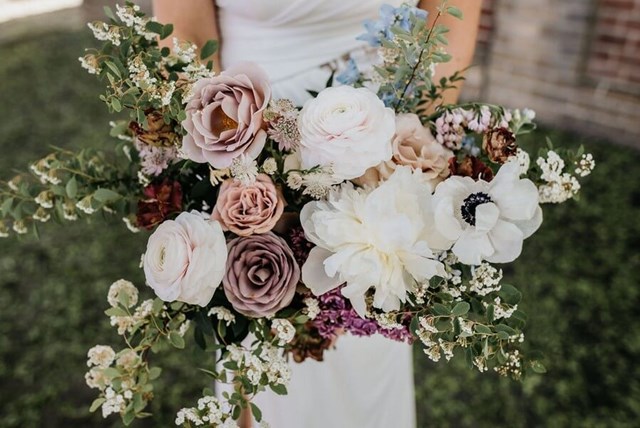Kaitlyn + John's Romantic Enoch Turner School House Wedding
