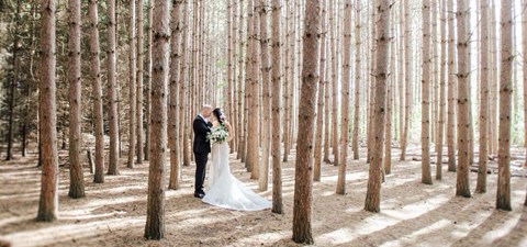 Kristi and Richard's Classic Green and White Wedding at the Arlington Estate