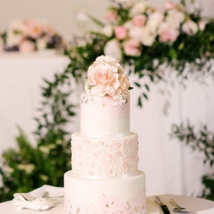 I Do! Wedding Cakes Boutique featured in Yar Ting and Carlson’s Beautiful Arlington Estate Wedding