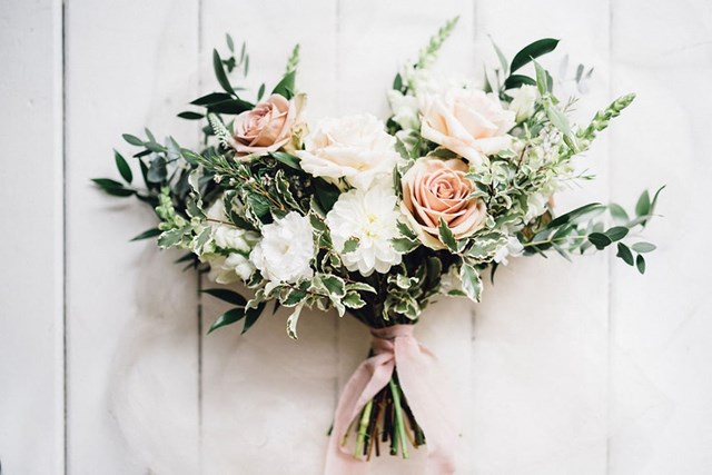 Lauren and Chris' Niagara-on-the-Lake Wedding at Kurtz Orchards