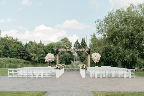Helen and Matthew's Cream-and-Pink Wedding at the Arlington Estate