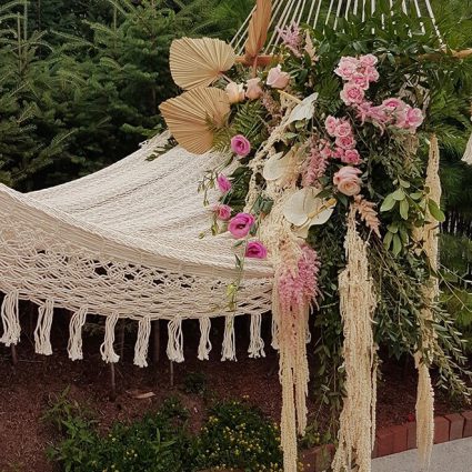 Pink Twig Floral Boutique featured in 11 Floral Trends You Need to Know About for 2020