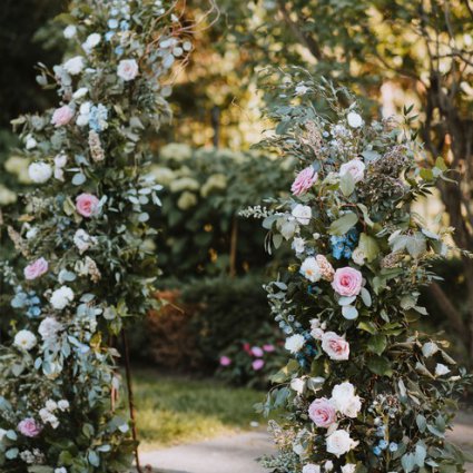 DeLight Floral + Design featured in Carol and Sam’s “Alice in Wonderland” Wedding at Graydon Hall