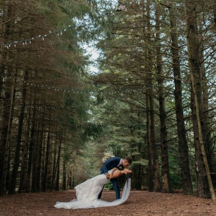Kortright Eventspace featured in Andrea and Erik’s Elegant Wedding at King’s Riding Golf Club