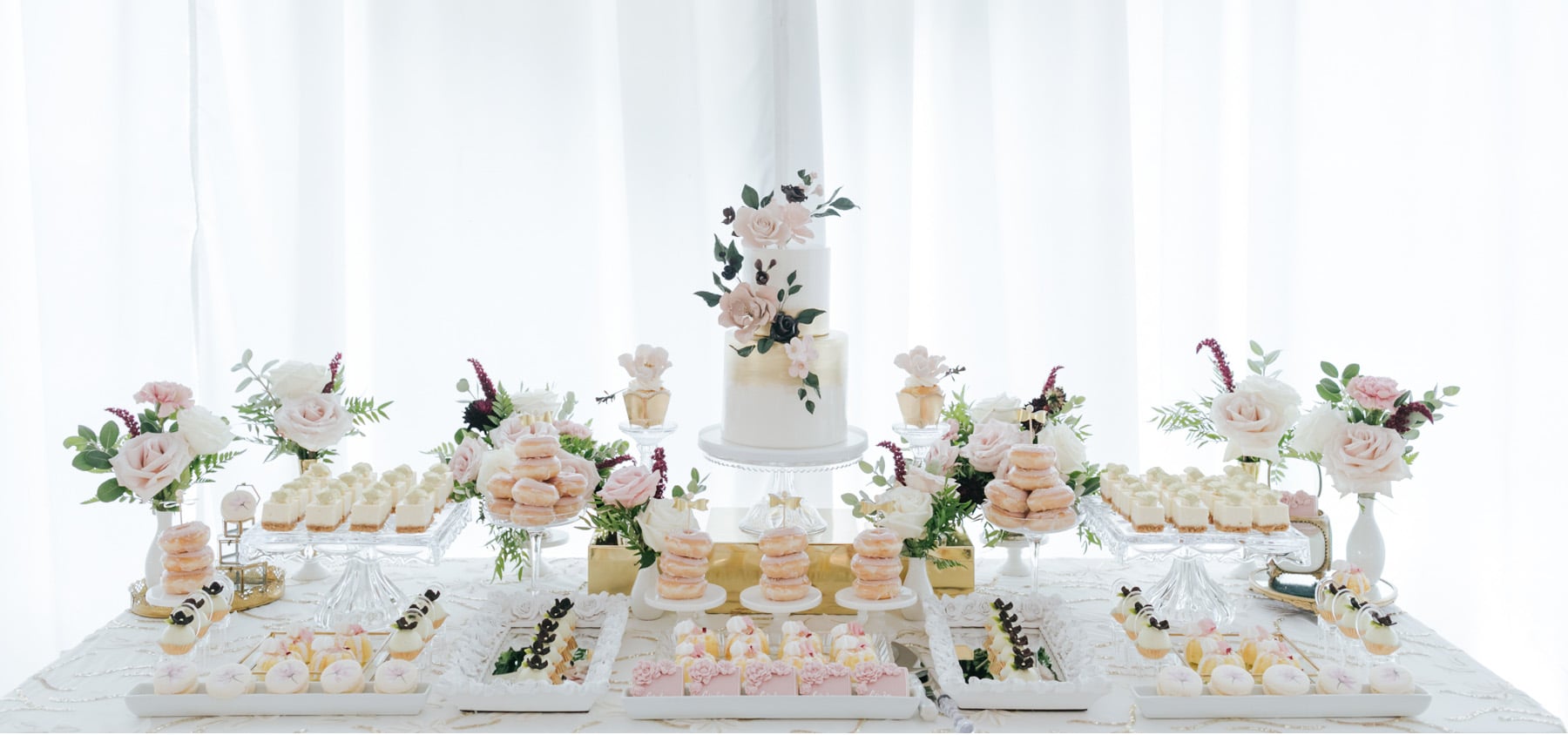 Hero image for 11 Awesome Alternatives to a Traditional Wedding Cake