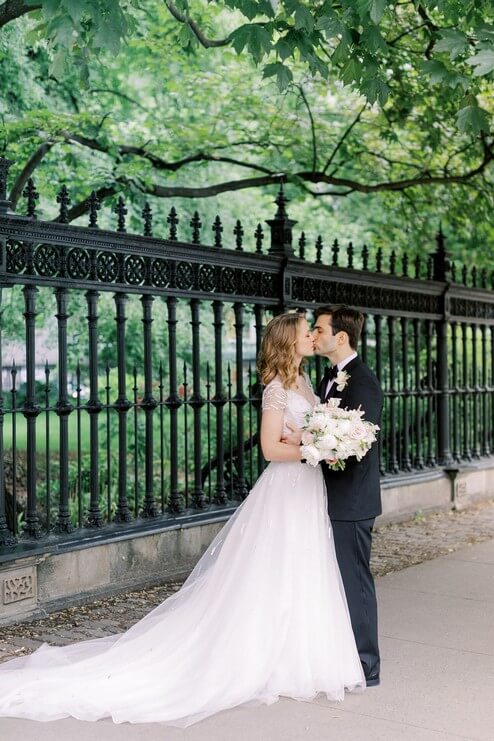 Thumbnail for Anna and Paul’s Luxurious Wedding at the Globe and Mail Centre