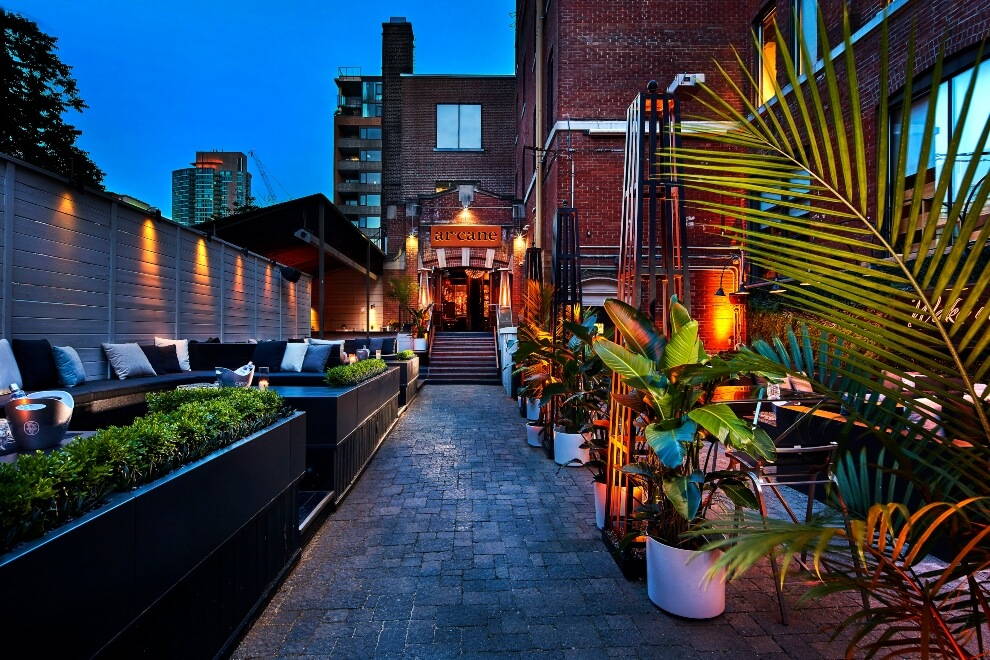 restaurants with stunning patios