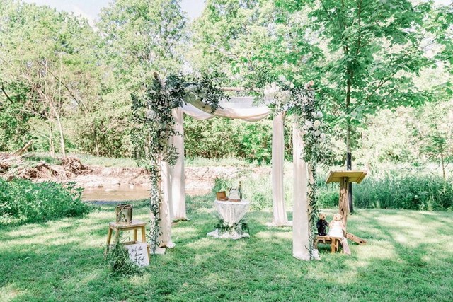 Miss Paper Cut, Markham