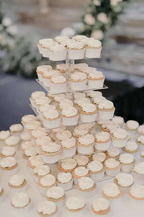 11 awesome alternatives to a traditional wedding cake, 1
