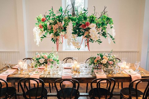 8 Floral Trends You Need to Know About for Intimate Weddings in 2021