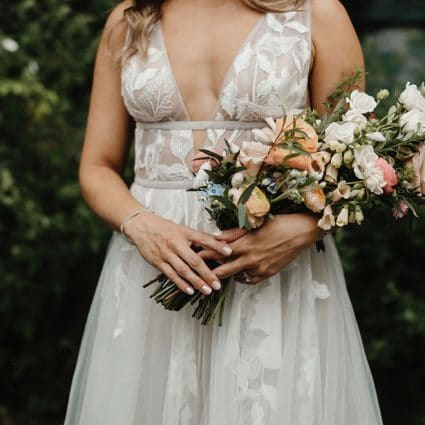 BLUUMBLVD Floral & Events featured in 8 Floral Trends You Need to Know About for Intimate Weddings …