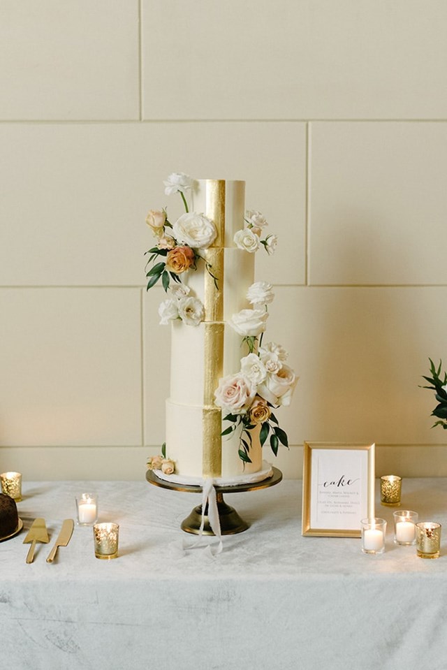 Dina and Chris' Elegant Wedding at the Windsor Arms Hotel