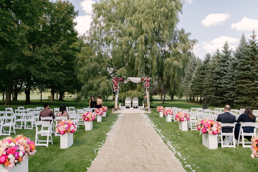 Wedding at Belcroft Estate, Toronto, Ontario, Lindsie Grey, 17