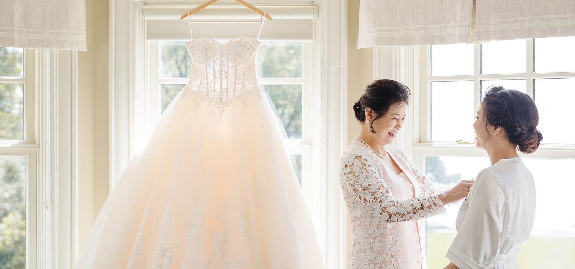 Hero image for 6 Ways to Include Your Mom in Your Wedding