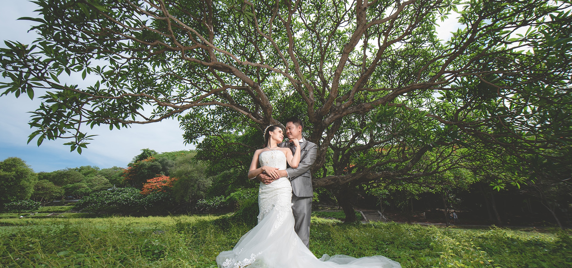 Must-Have Couple Poses For An Indian Wedding Album