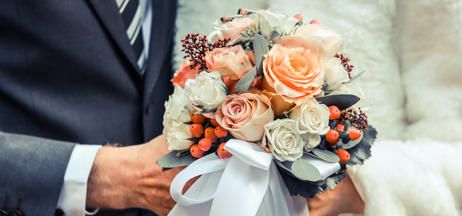 Hero image for Fall Wedding Colour Schemes that will make you SWOON!
