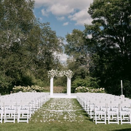 Jackie O Florists featured in Sierra and Cory’s Luxurious Tented Affair