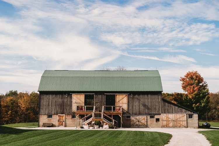 Carousel images of Heritage View Barn