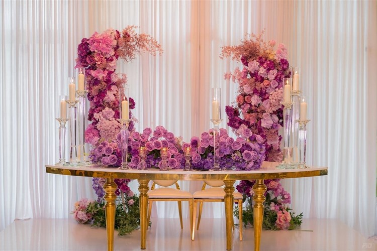 Carousel images of Floral Dreamin