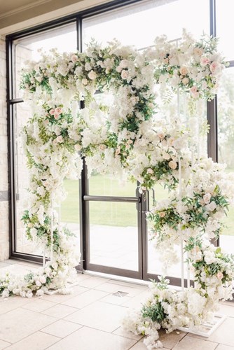 Carousel images of Royal Orchid Florist
